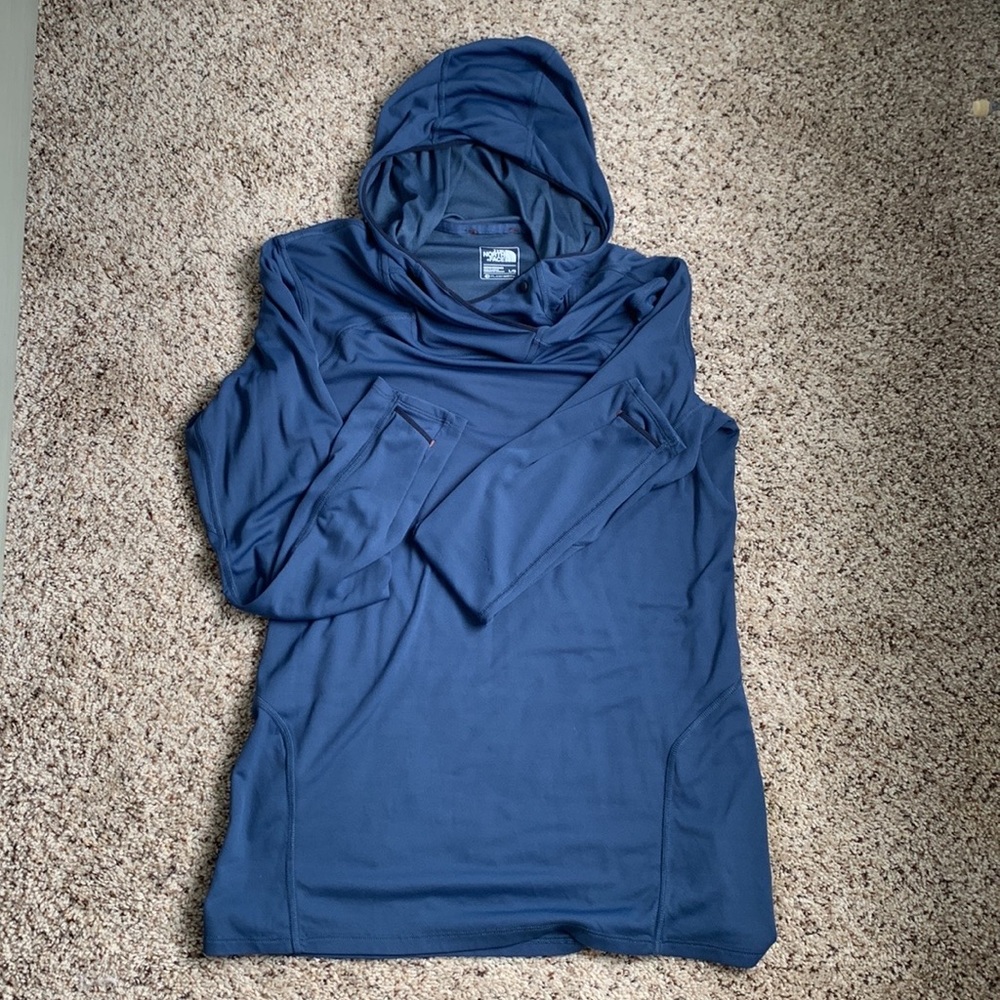 The North Face Mens long sleeve hooded shirt Size L
